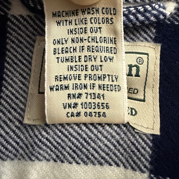 L.L.Bean XLT Flannel Shirt Navy Cream Buffalo Plaid Organic Cotton Slightly Fit - Picture 5 of 8
